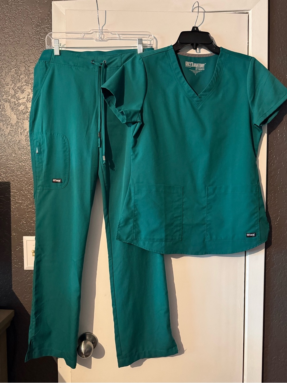 Grey's Anatomy Teal Straight Leg Scrub Set - Women’s Pants & Top